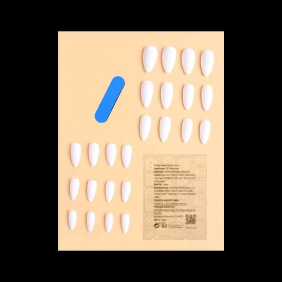 Press-on Nails - Picture 2 of 3